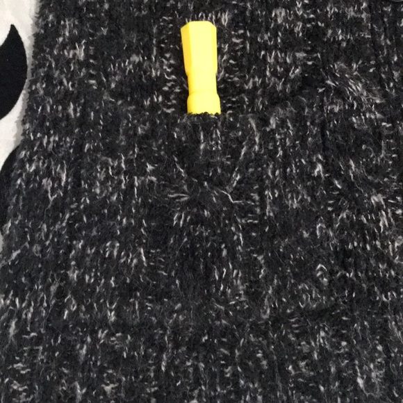 Bleu ice Hooded button up black and white sweater - Picture 3 of 3